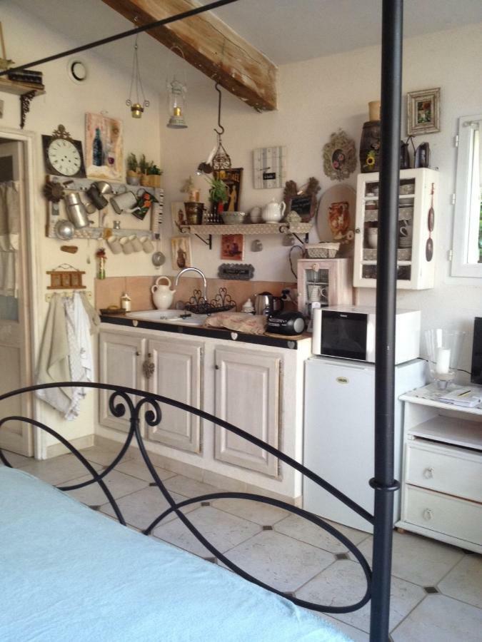 Апартаменты L'Oustalet La Tour-d'Aigues Экстерьер фото